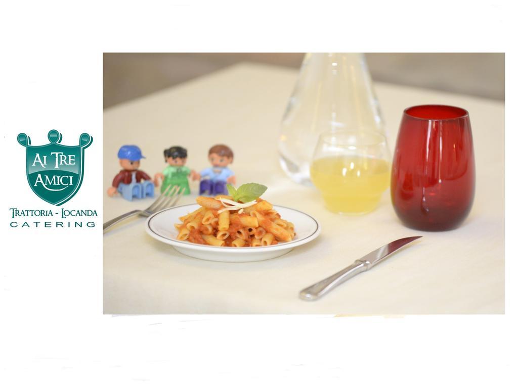 Trattoria Locanda Ai Tre Amici Mortegliano Екстериор снимка