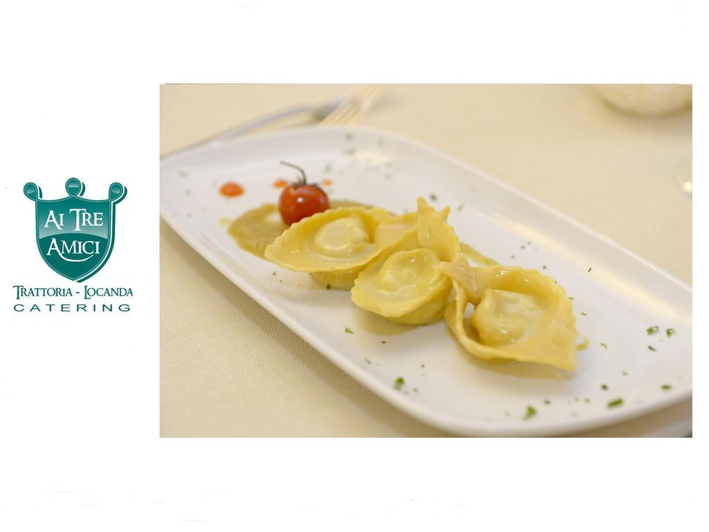 Trattoria Locanda Ai Tre Amici Mortegliano Екстериор снимка